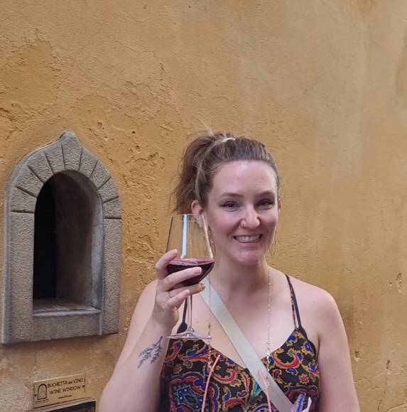 Meet your Posher, Robyn - Picture 1 of 1